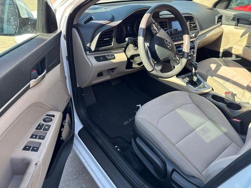 Quartz White Pearl 2020 Hyundai ELANTRA SE