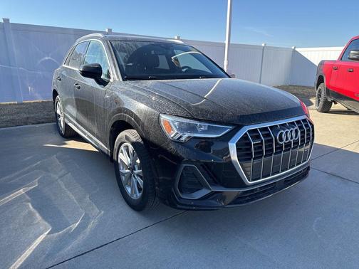 2025 Audi Q3 Premium