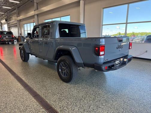 2025 Jeep Gladiator Sport S