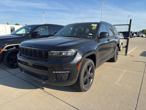 Diamond Black Crystal Pearlcoat 2025 Jeep Grand Cherokee L Limited