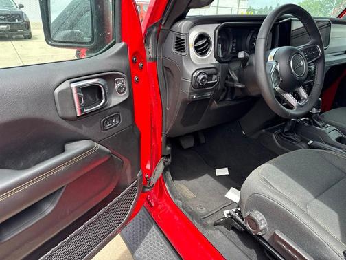 Firecracker Red Clearcoat 2025 Jeep Wrangler 4xe Sahara