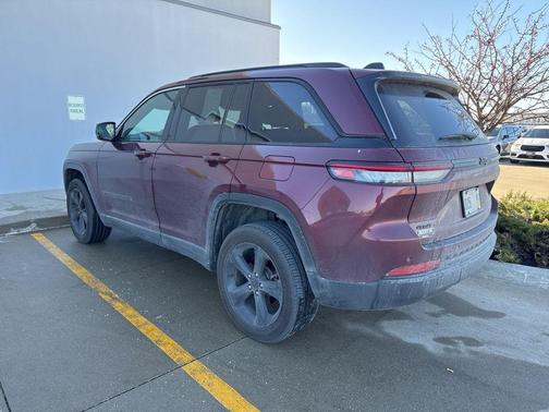 2025 Jeep Grand Cherokee Altitude