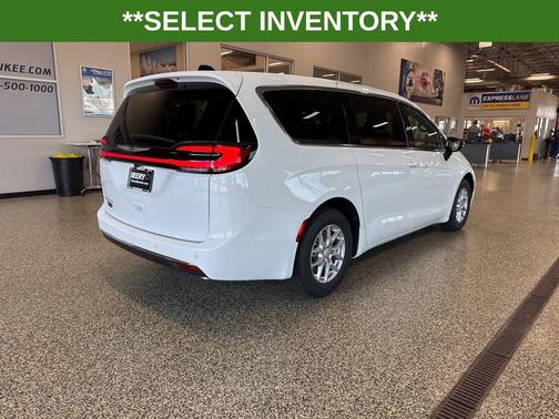 2026 Chrysler Pacifica L