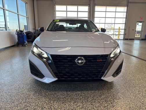 Gray Sky Pearl 2023 Nissan Altima 2.5 SR