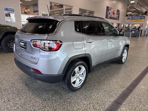 2022 Jeep Compass Latitude