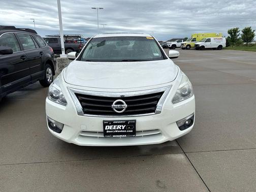 Pearl White Metallic 2013 Nissan Altima 2.5 SL