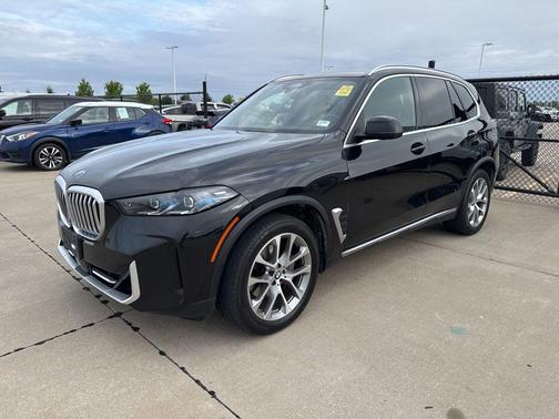 Black Sapphire Metallic 2024 BMW X5 xDrive40i