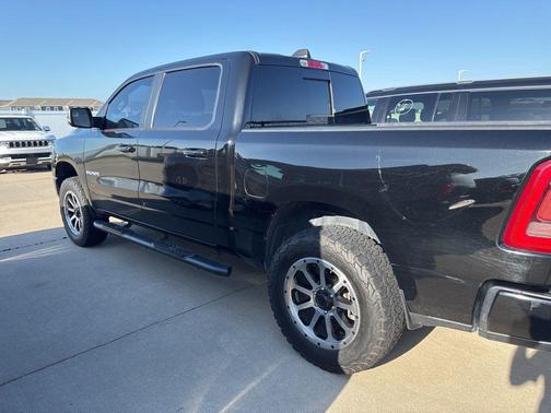 Diamond Black Crystal Pearlcoat 2019 RAM 1500 Big Horn