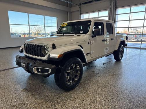 2026 Jeep Gladiator Sahara
