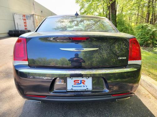 2019 Chrysler 300 Touring