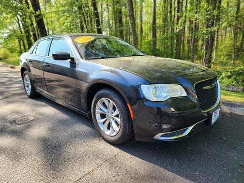 2019 Chrysler 300 Touring