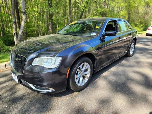 2019 Chrysler 300 Touring