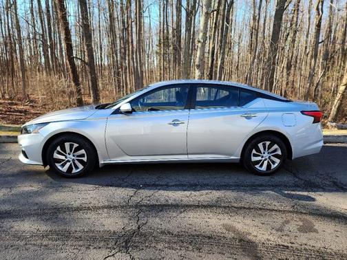 2022 Nissan Altima S FWD