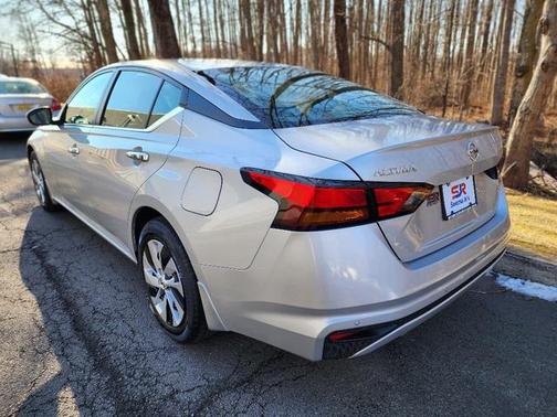 2022 Nissan Altima S FWD