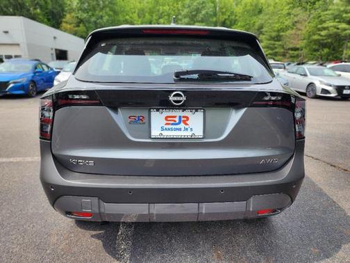 2025 Nissan Kicks S
