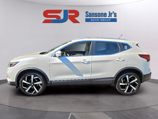 White 2022 Nissan Rogue Sport SL