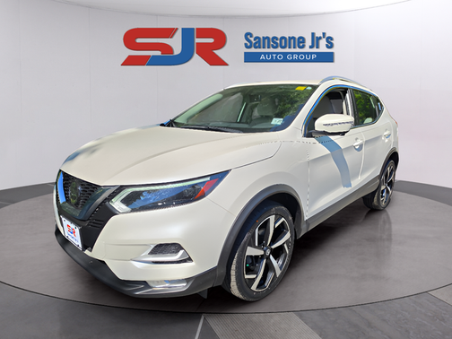 White 2022 Nissan Rogue Sport SL