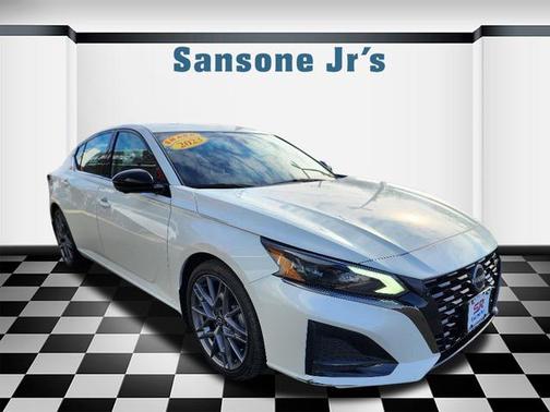 2023 Nissan Altima 2.0 SR