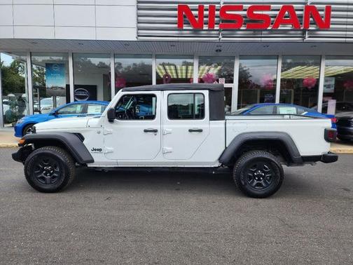 2021 Jeep Gladiator Sport
