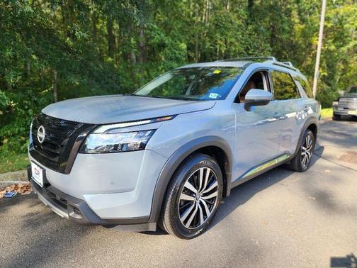 2024 Nissan Pathfinder Platinum