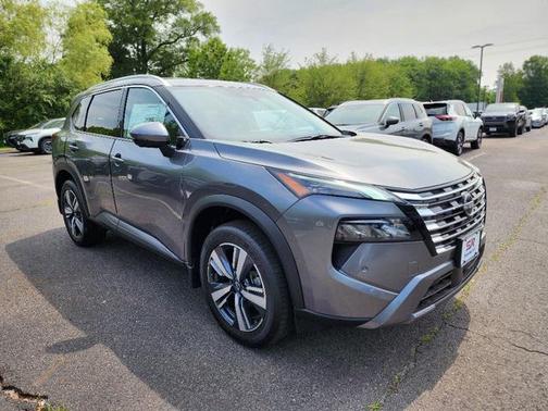 2025 Nissan Rogue SL