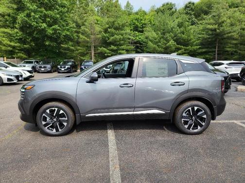 2025 Nissan Kicks SV