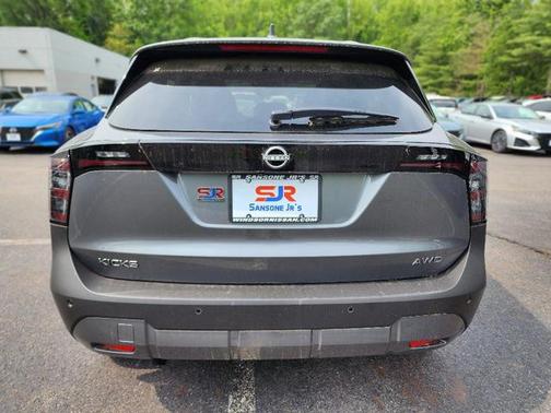 2025 Nissan Kicks SV