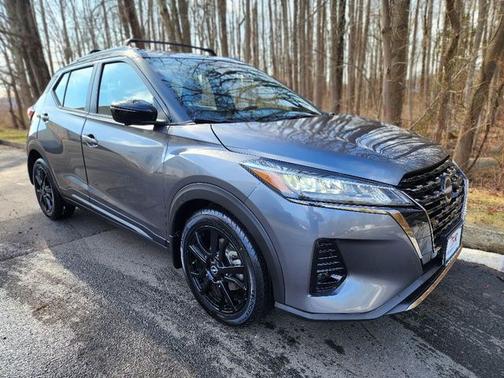 2023 Nissan Kicks SR