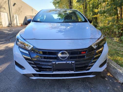 2025 Nissan Versa 1.6 SR