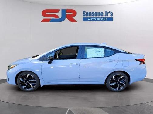 2025 Nissan Versa 1.6 SR
