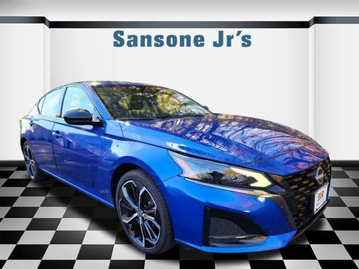 2025 Nissan Altima SR