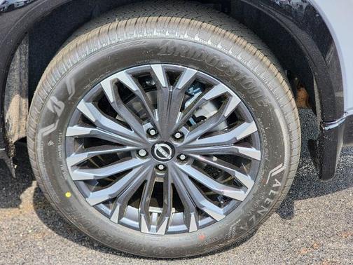 2025 Nissan Rogue Platinum