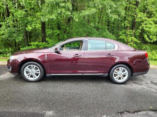 2011 Lincoln MKS Base