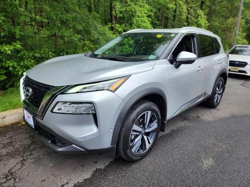 2022 Nissan Rogue SL