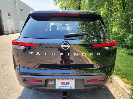 2024 Nissan Pathfinder S