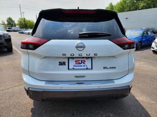 2025 Nissan Rogue SL
