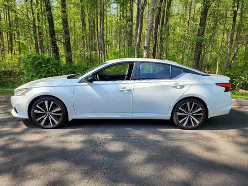 2022 Nissan Altima 2.5 SR