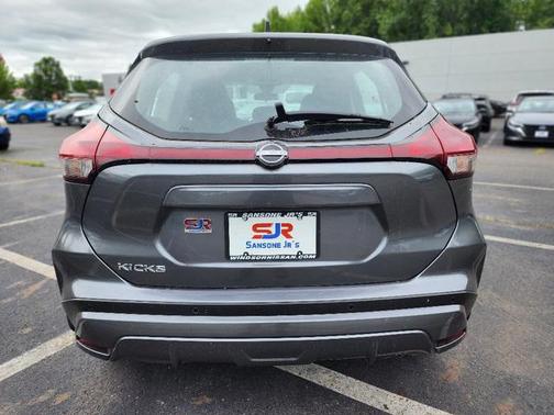 2025 Nissan Kicks S
