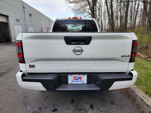 2025 Nissan Frontier SV