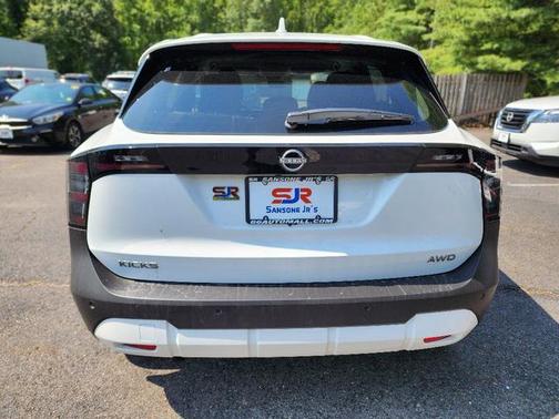 2025 Nissan Kicks SV