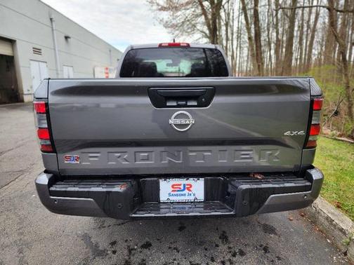 2025 Nissan Frontier SV
