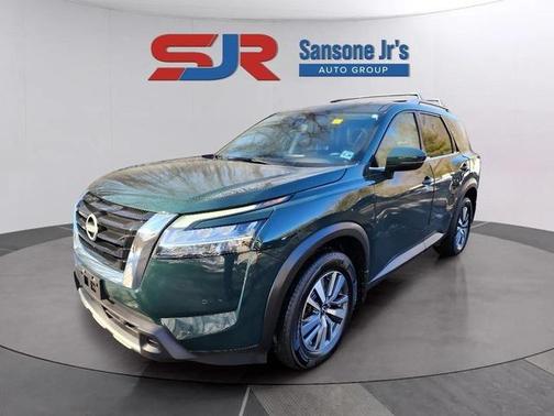 2024 Nissan Pathfinder SL