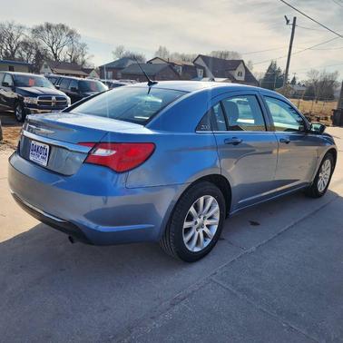 Blackberry Pearlcoat 2011 Chrysler 200 Touring