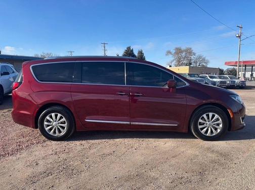 2018 Chrysler Pacifica Touring-L Plus