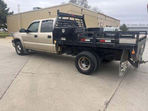 2005 Chevrolet Silverado 3500 LS Crew Cab