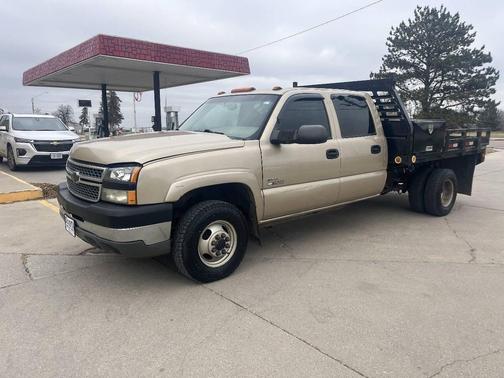 2005 Chevrolet Silverado 3500 LS Crew Cab