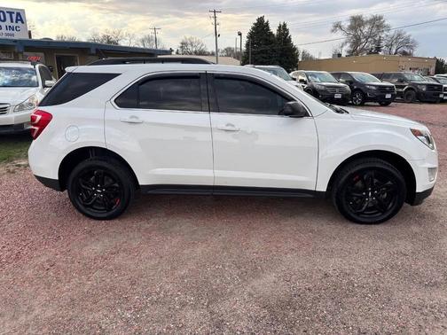 Summit White 2017 Chevrolet Equinox 1LT
