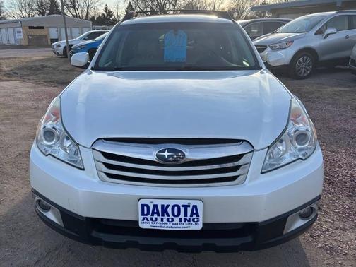 Satin White Pearl 2011 Subaru Outback 2.5 i Premium