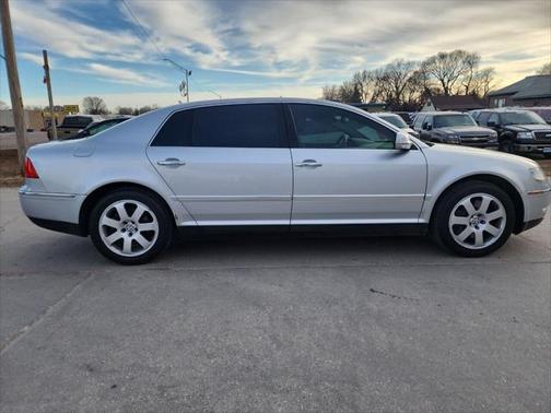 2004 Volkswagen Phaeton V8