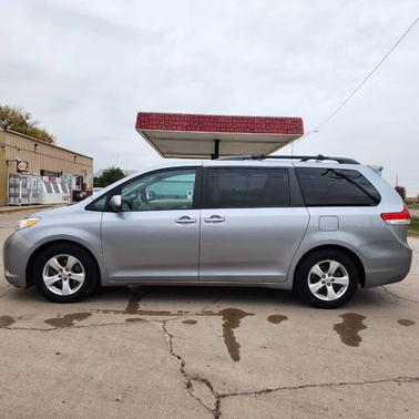 2013 Toyota Sienna LE